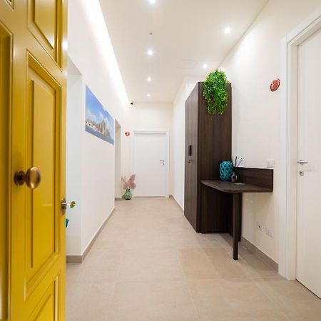 Numisia Guest House Terracina Exterior foto
